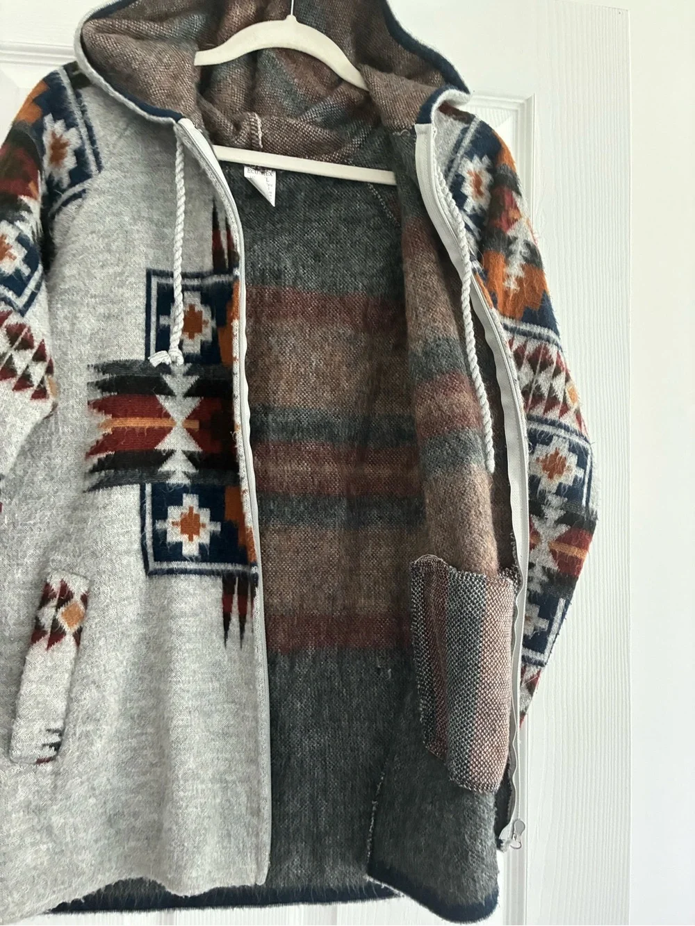 Zip-Front Hooded Sweater with Southwestern Pattern - Gray & Brown XL